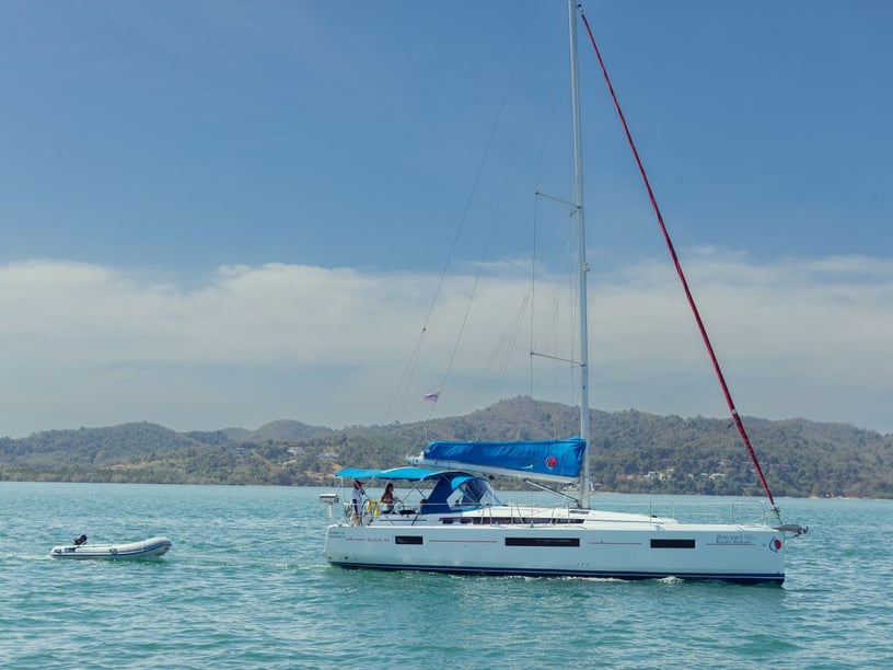 Raiatea Sailboat 4 cabin 10 berths 10 guests 13.39 m Listing Number: #2066