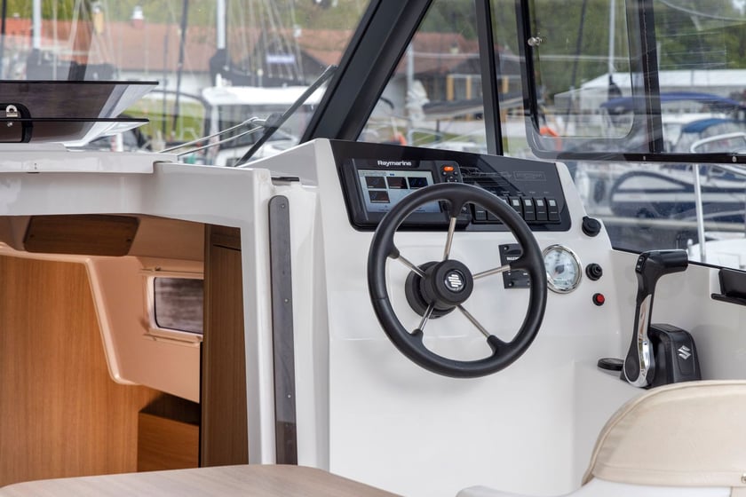 Węgorzewo Sürat Teknesi 2 kabin Konaklama 6 kişi Seyir 6 kişi 8.7 m İlan No: #20663 5