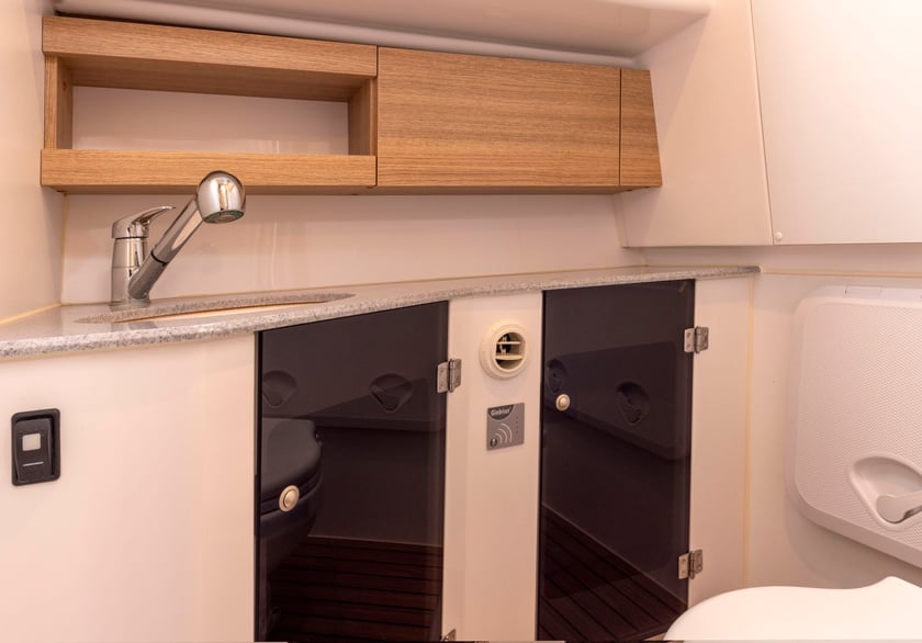 Węgorzewo Sürat Teknesi 2 kabin Konaklama 6 kişi Seyir 6 kişi 8.7 m İlan No: #20663 4