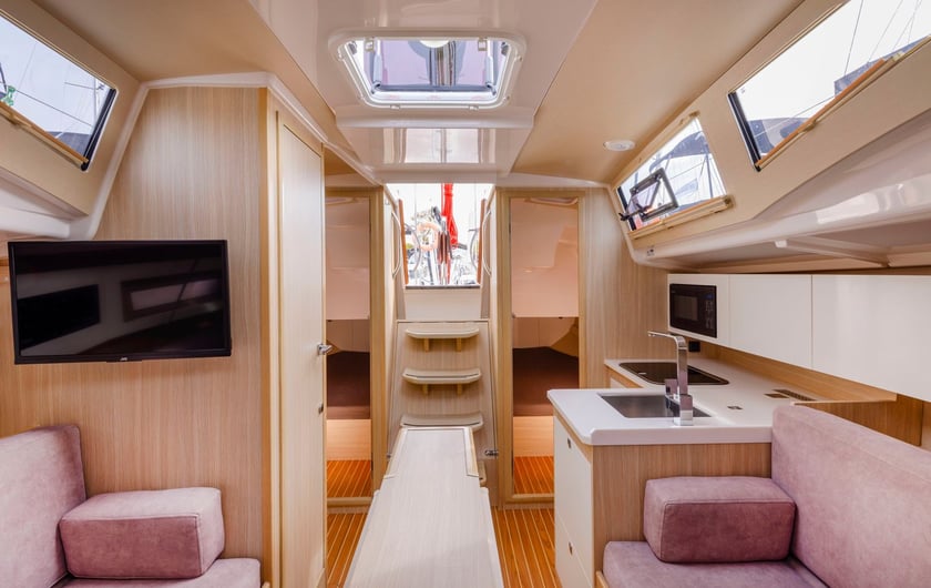 Węgorzewo Sailboat 3 cabin 10 berths 10 guests 11.32 m Listing Number: #20666