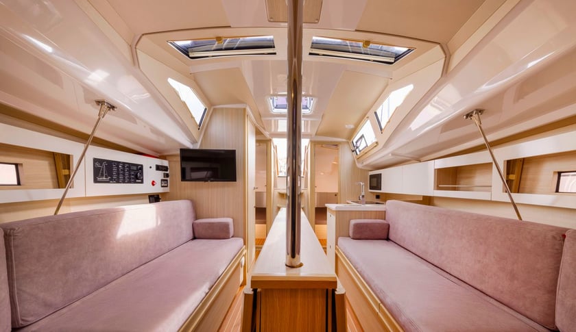 Węgorzewo Sailboat 3 cabin 10 berths 10 guests 11.32 m Listing Number: #20670 3