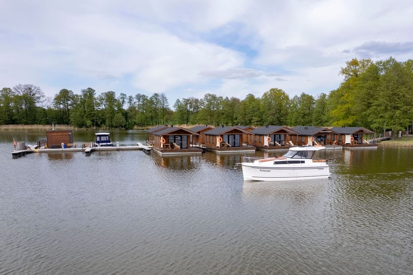 Węgorzewo Motorboat 2 cabin 6 berths 6 guests 8.7 m Listing Number: #20681 5