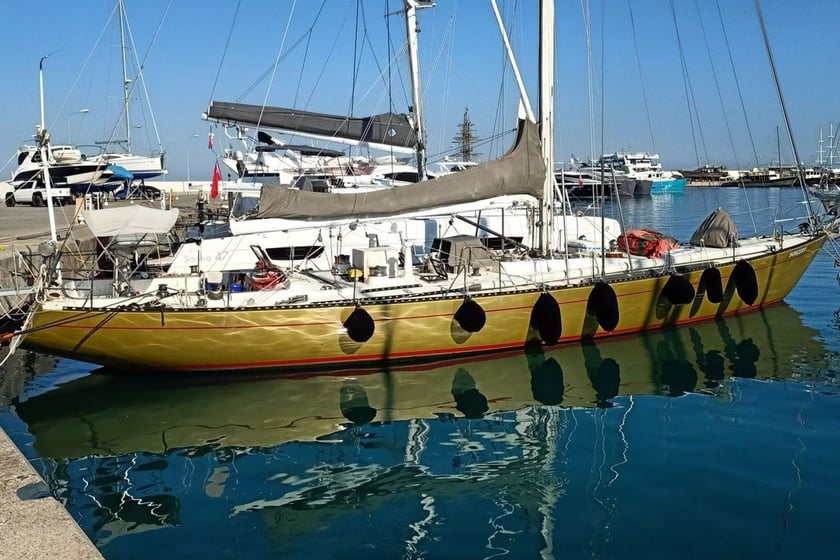 Cartagena - Bolivar Zeilboot Cabine 1  6  slaapplaatsen 6  gasten 61 ft Lijstnummer: #20684