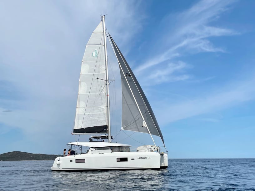 Piombino Katamaran 6 kabin Konaklama 10 kişi Seyir 10 kişi 12.8 m İlan No: #20699