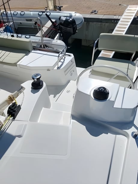 Capo d'Orlando Catamaran Cabine 4  8  slaapplaatsen 8  gasten 11.78 m Lijstnummer: #20706 5