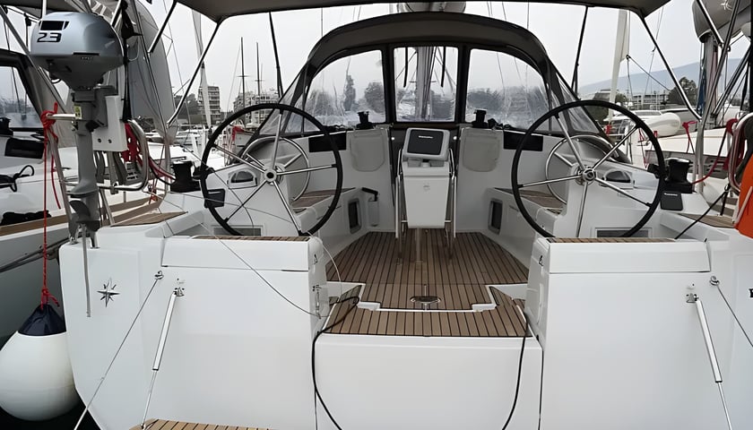 Lefkada Zeilboot Cabine 4  10  slaapplaatsen 10  gasten 12.99 m Lijstnummer: #20714