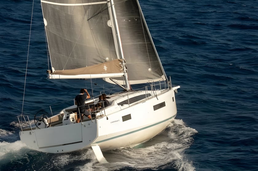 Palma di Maiorca Barca a vela cabina 3  cuccette 8  8  ospiti 12.35 m Numero dell'inserzione: #20725 4