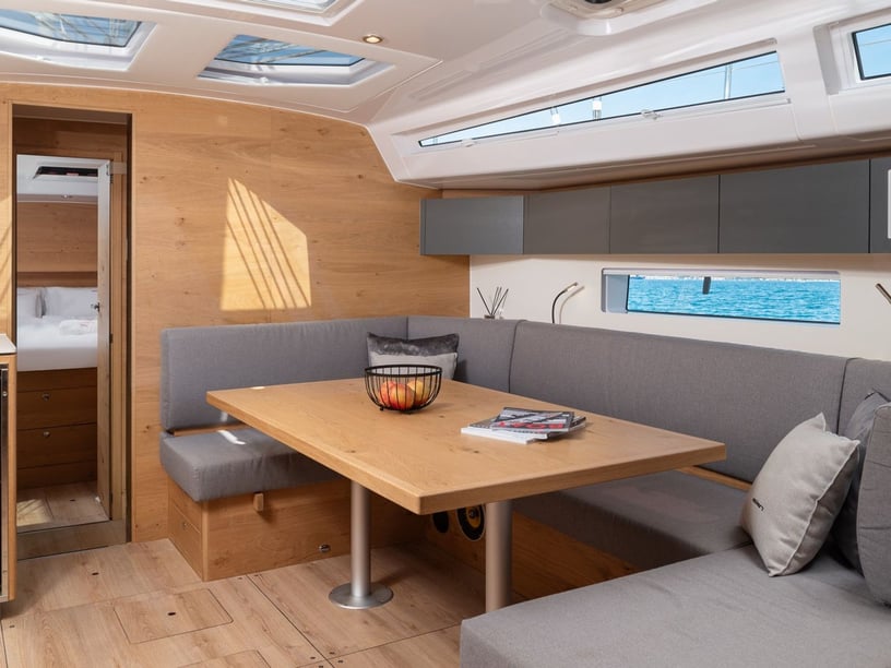 Zara Barca a vela cabina 4  cuccette 8  8  ospiti 13.32 m Numero dell'inserzione: #20735 2