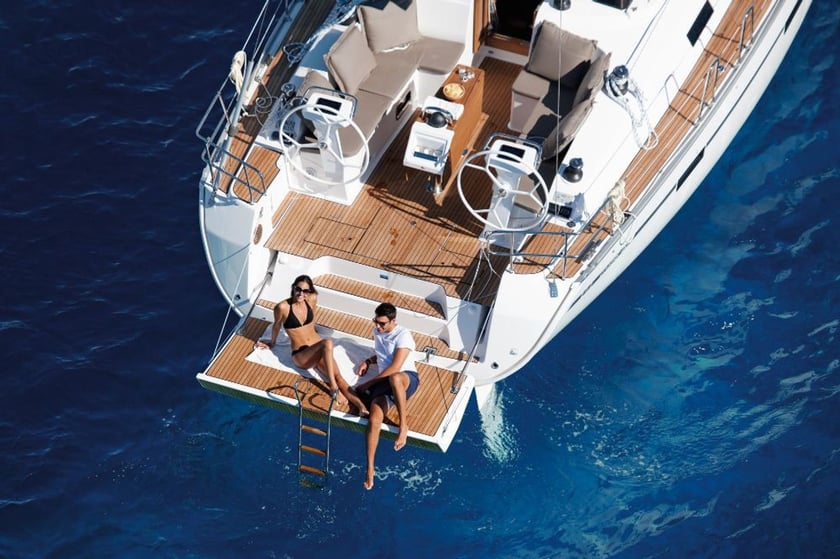 Bodrum Voilier Cabine 4  Couchettes 8  Invités 8  13.27 m Numéro de l'annonce: #20748 4