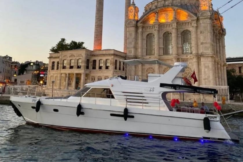 Eminonu Motoryacht 3 Kabine 4 Liegeplätze 12 Gäste 18 m Nummer des Inserats: #20757