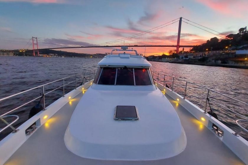 Eminonu Motoryacht 3 Kabine 4 Liegeplätze 12 Gäste 18 m Nummer des Inserats: #20757 5