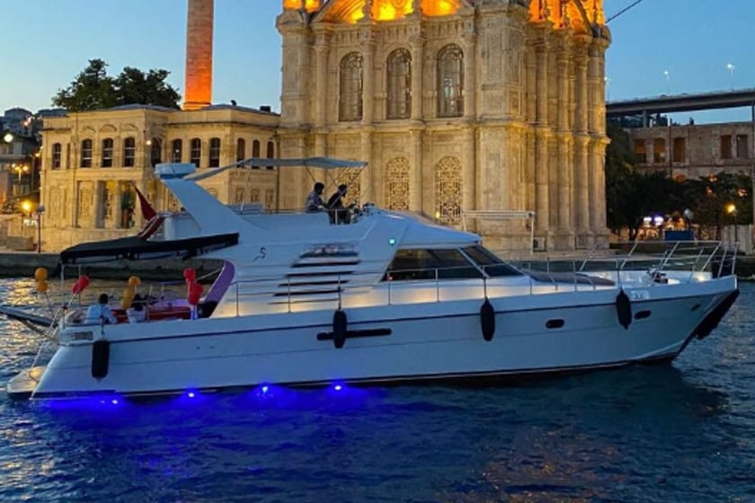 Eminonu Motoryacht 3 Kabine 4 Liegeplätze 12 Gäste 18 m Nummer des Inserats: #20757 2