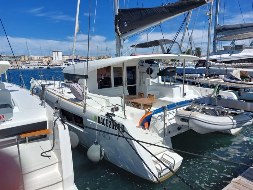 Marsala Catamaran Cabine 4  10  slaapplaatsen 10  gasten 11.74 m Lijstnummer: #20771 5