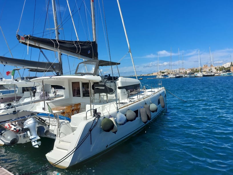 Marsala Catamaran Cabine 4  10  slaapplaatsen 10  gasten 11.74 m Lijstnummer: #20771