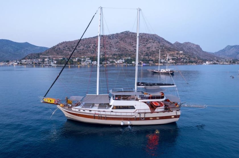 Marmaris Gulet 6 cabin 12 berths 12 guests 24 m Listing Number: #20789 2