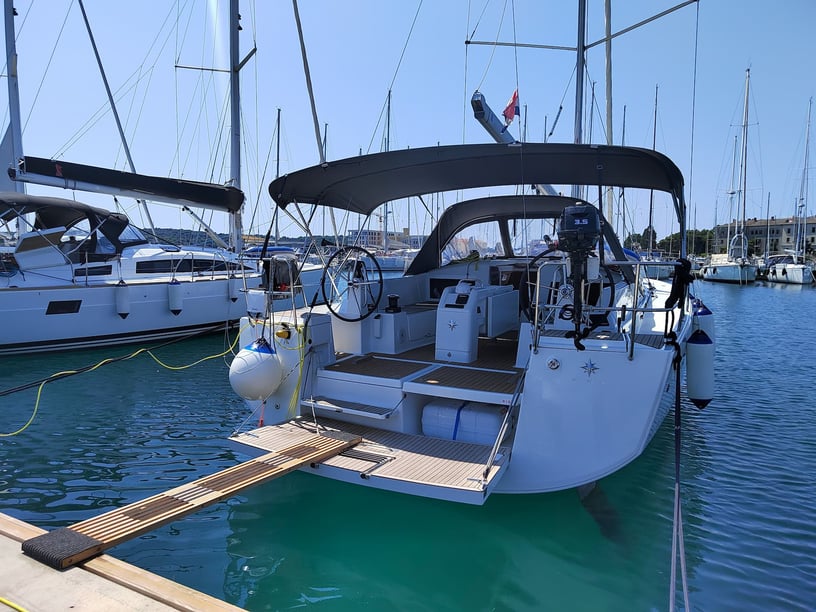 Pula Sailboat 4 cabin 8 berths 8 guests 12.64 m Listing Number: #20790 3