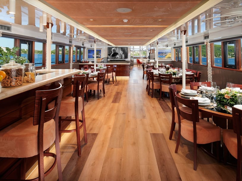 Split Motor Yacht 17 cabin 34 berths 34 guests 49 m Listing Number: #20792 2