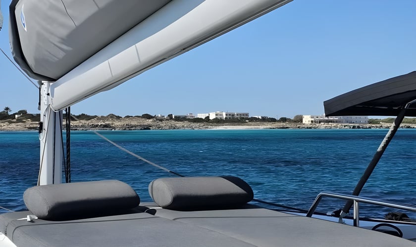 Seget Donji Catamaran 4 cabin 8 berths 8 guests 15.54 m Listing Number: #20901 5