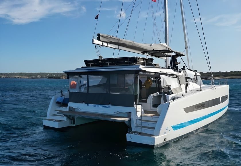 Seget Donji Catamaran 4 cabin 8 berths 8 guests 15.54 m Listing Number: #20901