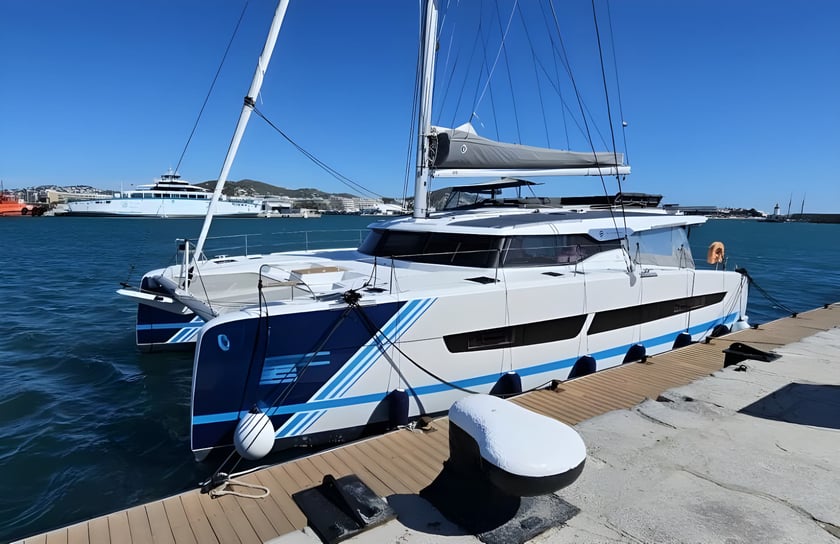 Seget Donji Catamaran 4 cabin 8 berths 8 guests 15.54 m Listing Number: #20901 4