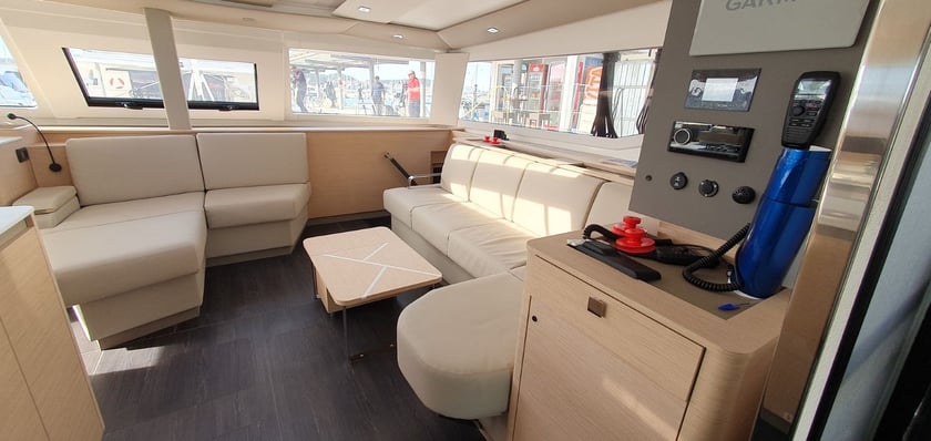 Seget Donji Catamaran 5 cabin 9 berths 9 guests 15.54 m Listing Number: #20901 3