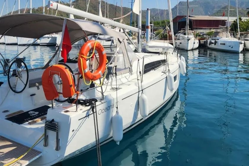 Marmaris Yelkenli 2 kabin Konaklama 4 kişi Seyir 4 kişi 9.53 m İlan No: #20903