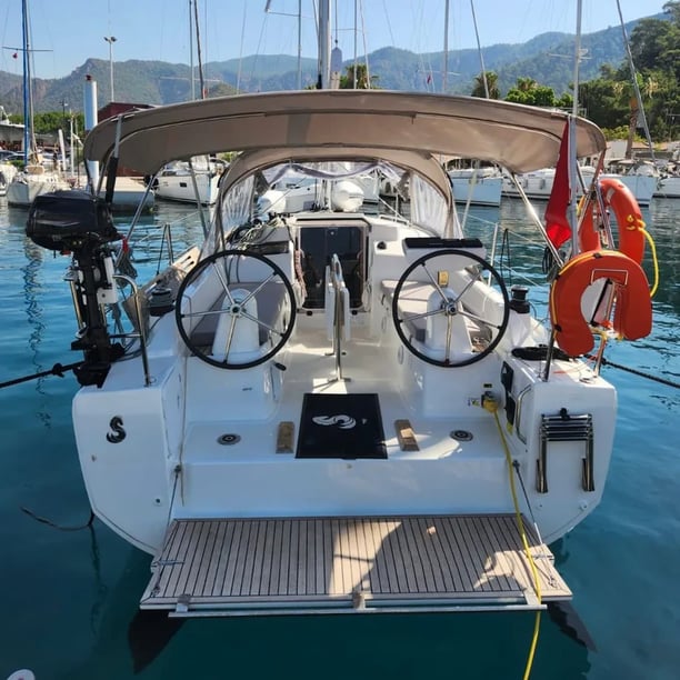 Marmaris Sailboat 2 cabin 4 berths 4 guests 9.53 m Listing Number: #20903