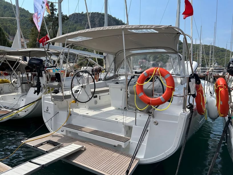 Fethiye Velero Cabina 3  6  literas 6  invitados 12.87 m Número de anuncio: #20904 3