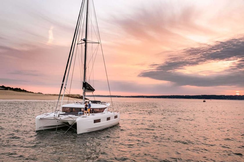 Fethiye Katamaran 4 Kabine 8 Liegeplätze 8 Gäste 13.99 m Nummer des Inserats: #20909