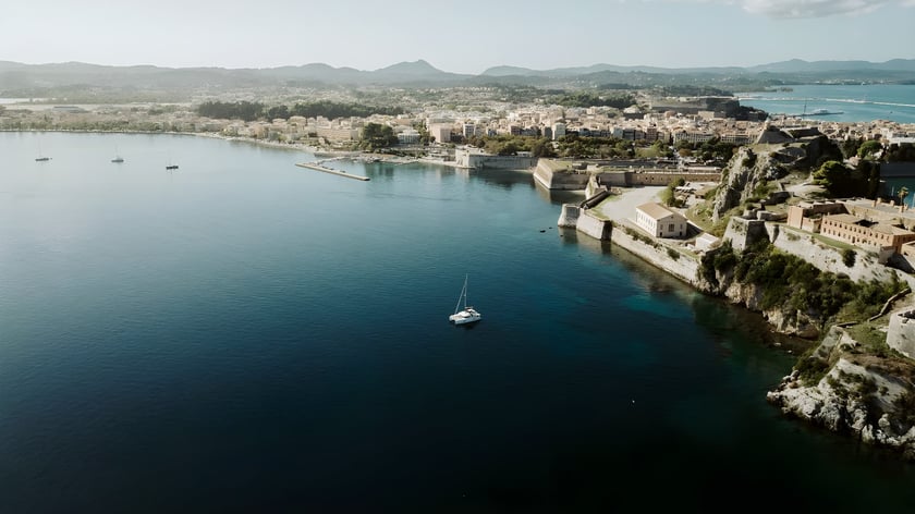 Gouvia Catamaran Cabine 6  Couchettes 10  Invités 10  12.8 m Numéro de l'annonce: #20918 3