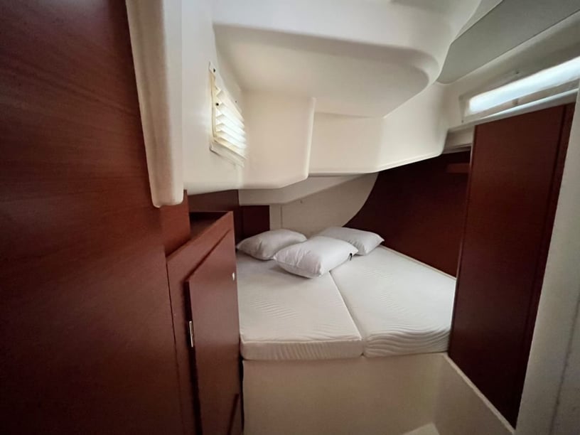 Lefkada Segelboot 4 Kabine 10 Liegeplätze 10 Gäste 14.04 m Nummer des Inserats: #20926 5