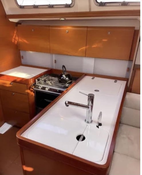 Marseille Yelkenli 3 kabin Konaklama 8 kişi Seyir 8 kişi 12.35 m İlan No: #20935 5