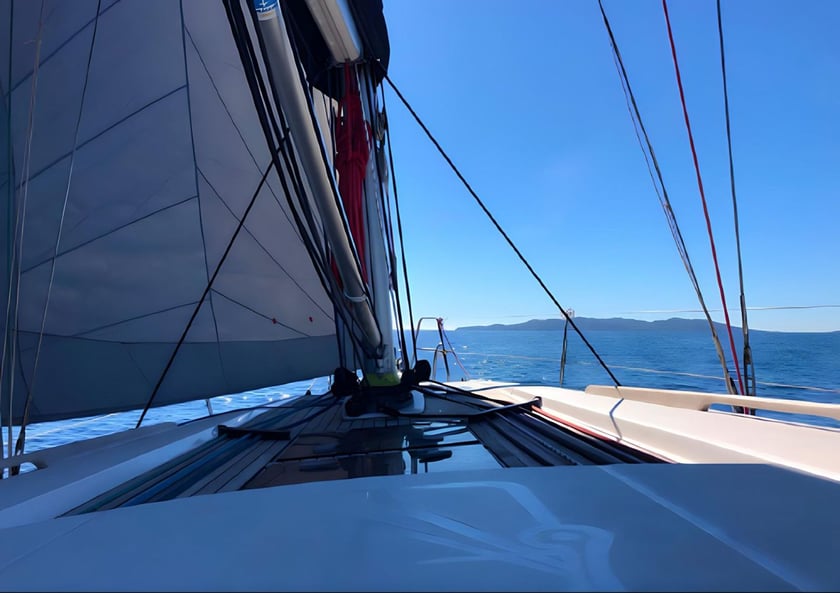 Marsella Velero Cabina 3  8  literas 8  invitados 12.35 m Número de anuncio: #20935 3