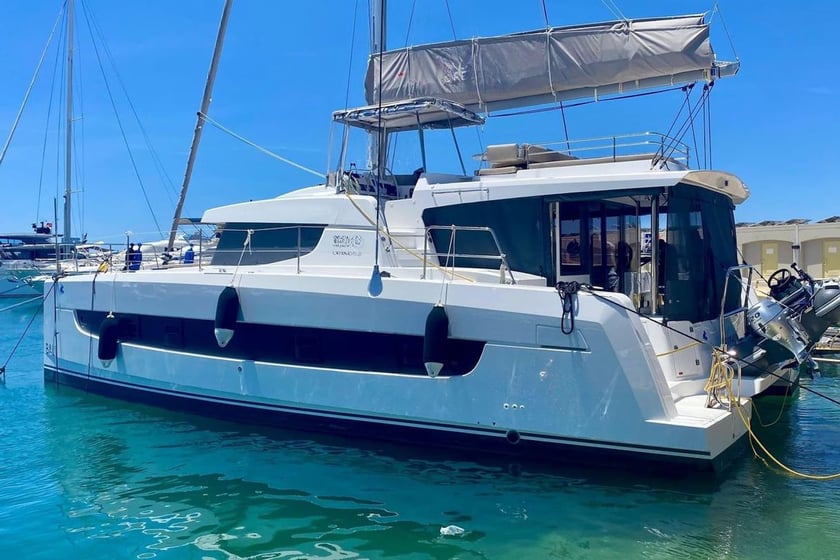 Bodrum Catamaran Cabine 4  Couchettes 9  Invités 10  13.75 m Numéro de l'annonce: #20967