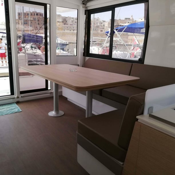 Kalkara Catamaran Cabine 4  Couchettes 10  Invités 10  12.37 m Numéro de l'annonce: #20971 3