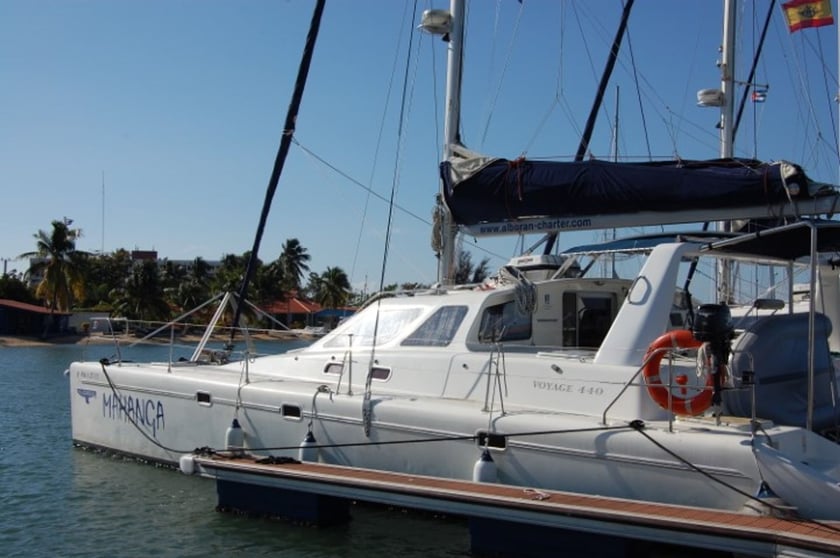 Palmeira Catamaran Cabine 4  Couchettes 8  Invités 8  13.3 m Numéro de l'annonce: #21014 4