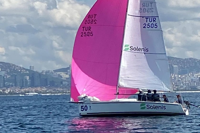 Kadıköy Yelkenli 1 kabin  Seyir 3 kişi 7.51 m İlan No: #21032 5