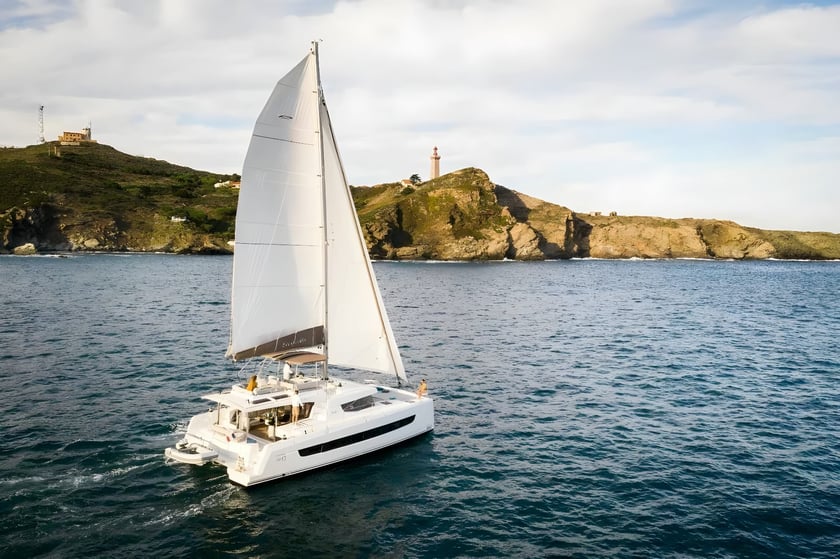 Palermo Catamarán Cabina 5  10  literas 10  invitados 14.28 m Número de anuncio: #21046 3