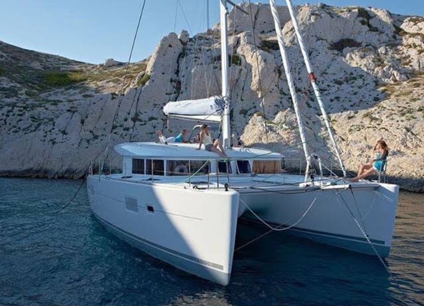 Gocek Catamaran Cabine 3  Couchettes 6  Invités 6  12 m Numéro de l'annonce: #21062