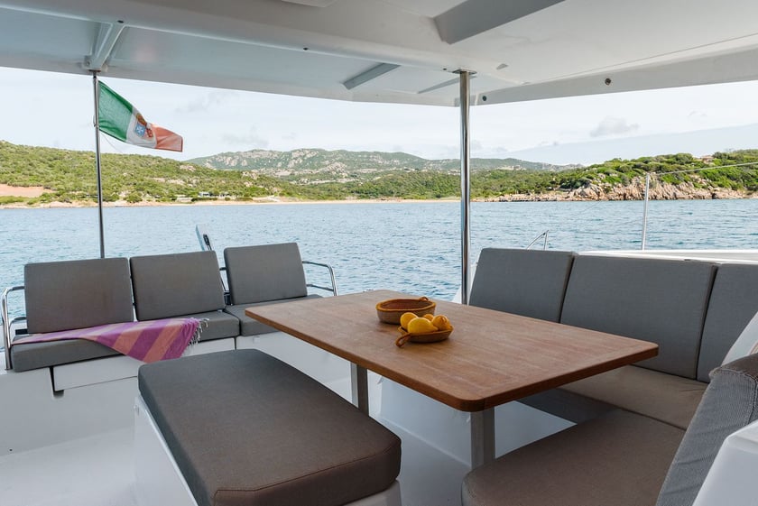 Cannigione Catamaran 4 cabin 11 berths 11 guests 12.59 m Listing Number: #21070 5