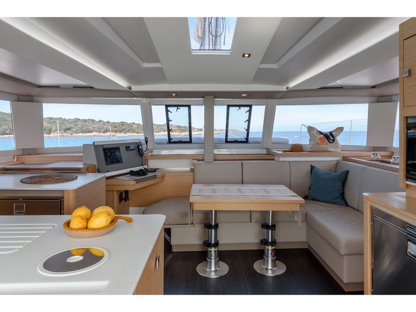 Cannigione Catamaran 4 cabin 11 berths 11 guests 12.59 m Listing Number: #21070 2