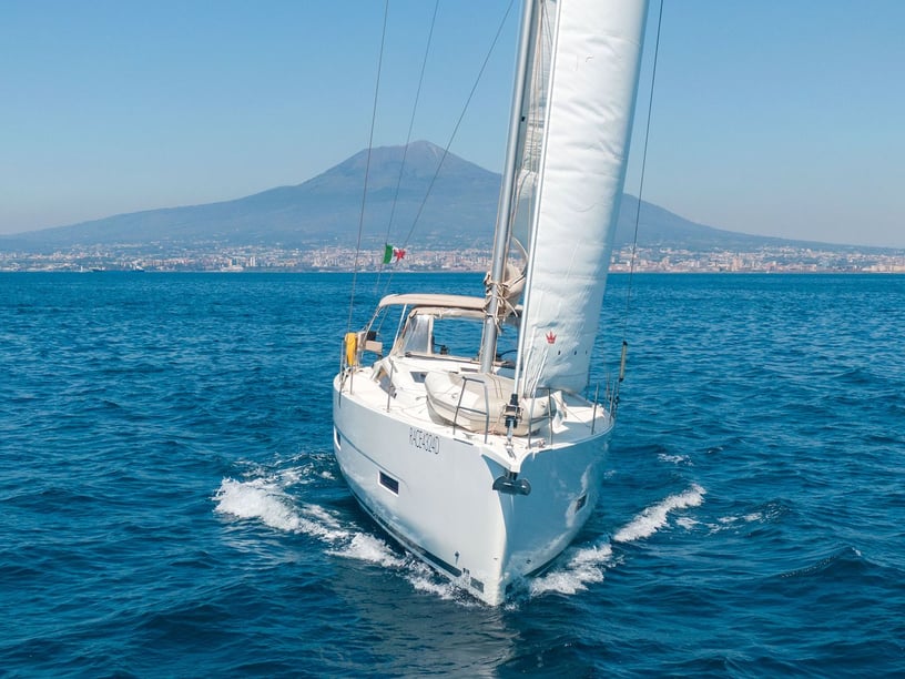 Castellammare di Stabia Barca a vela cabina 4  cuccette 10  10  ospiti 13.24 m Numero dell'inserzione: #21083 4