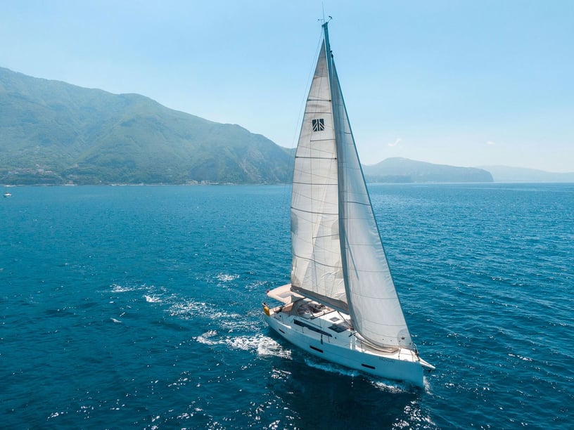 Castellammare di Stabia Barca a vela cabina 4  cuccette 10  10  ospiti 13.24 m Numero dell'inserzione: #21083 5