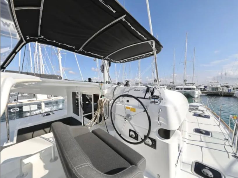 Dubrovnik Catamaran 4 cabin 12 berths 12 guests 11.74 m Listing Number: #21140 5