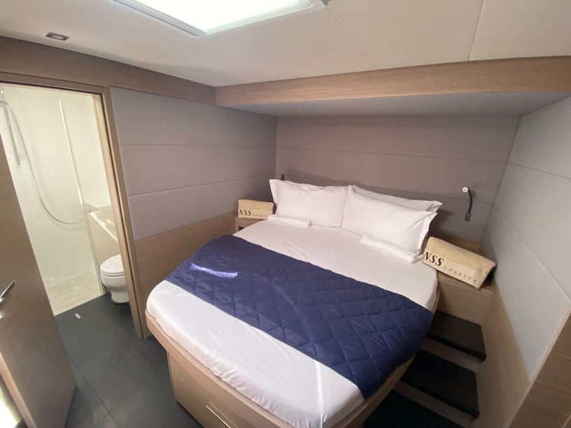 Martinique Catamaran 5 cabin 12 berths 12 guests 16.9 m Listing Number: #21146 3