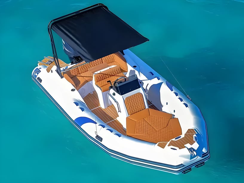 Pula Bateau à moteur   Invités 12  6.55 m Numéro de l'annonce: #21197