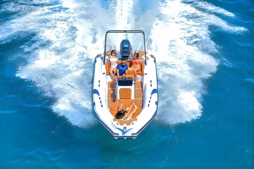 Pula Bateau à moteur   Invités 12  6.55 m Numéro de l'annonce: #21197 2