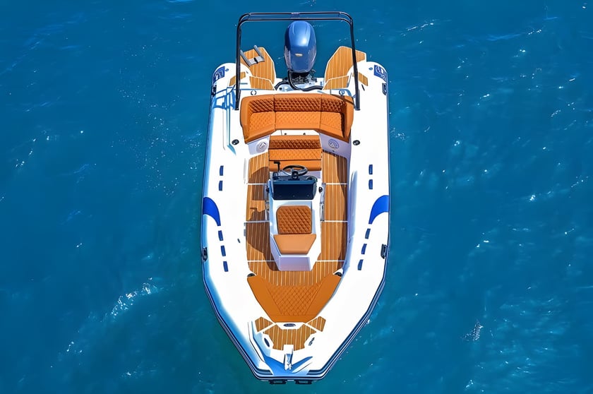 Pula Bateau à moteur   Invités 12  6.55 m Numéro de l'annonce: #21197 4