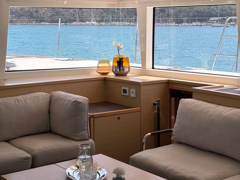 Portisco Catamaran 5 cabin 10 berths 10 guests 17.07 m Listing Number: #21214 2