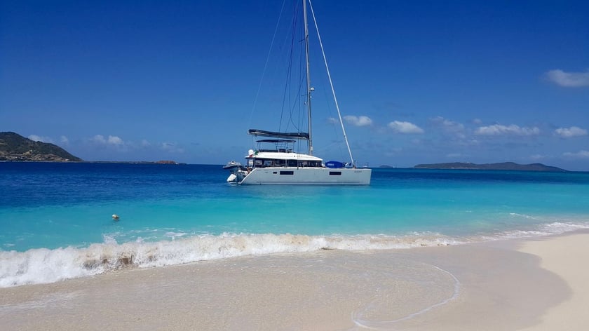 Portisco Catamaran 5 cabin 10 berths 10 guests 17.07 m Listing Number: #21214 5